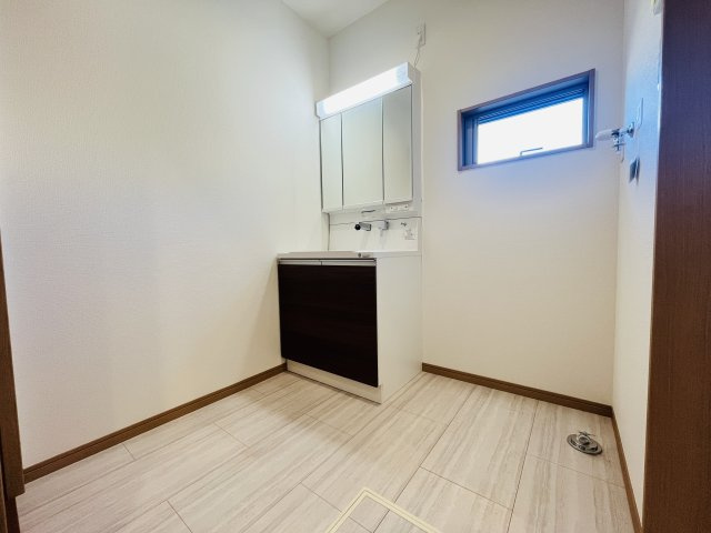 ワイウッドコート久喜市青葉第7期の脱衣所