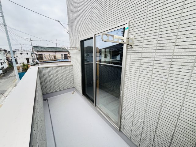 ワイウッドコート幸手市中第1期のバルコニー|陽当たり良好なバルコニーです