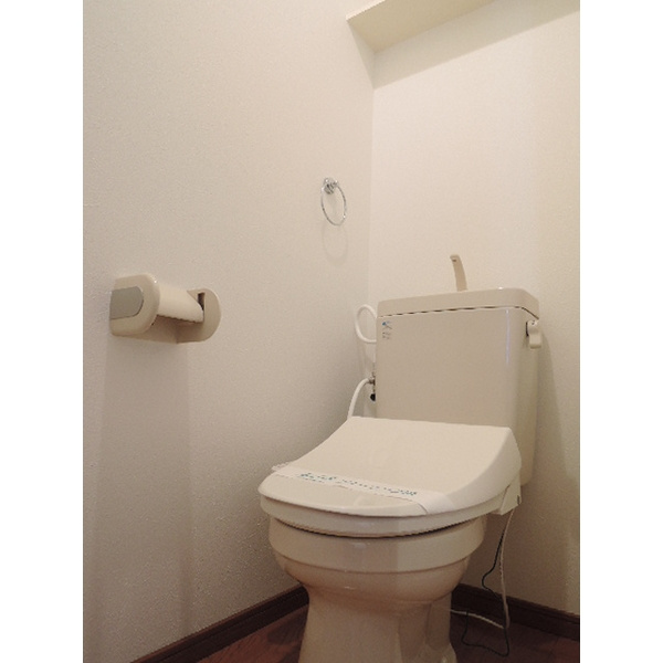 ルーチェクール花畑のトイレ|落ち着いた色調のトイレです