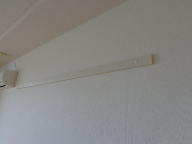 フローラ滑川のその他|ハンガーかけ