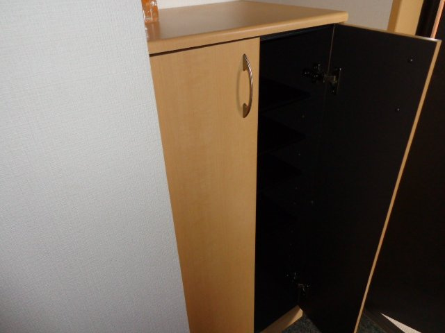 フローラ滑川の収納|下駄箱