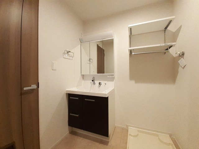 プルミエール手屋Ⅳの洗面所|忙しい朝には欠かせない洗面所です
