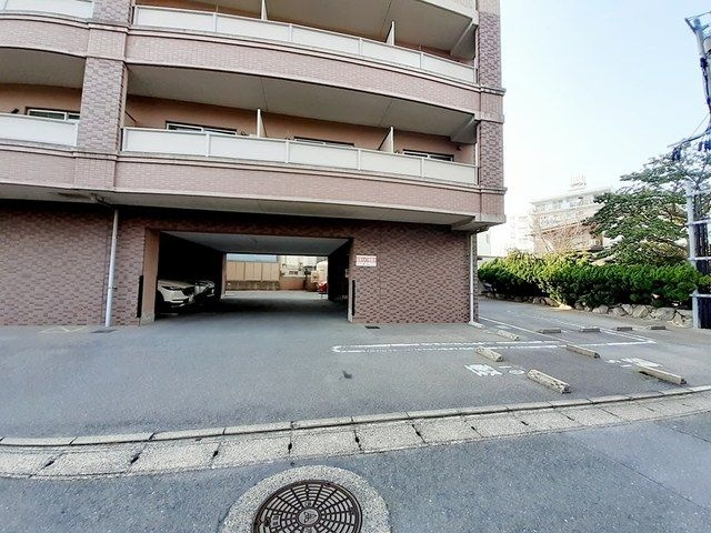 ペルグランデ友丘のエントランス