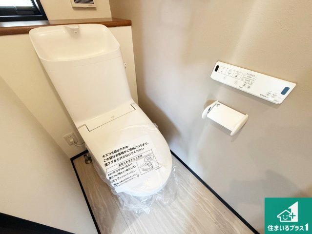 河内長野市南花台　新築一戸建てのトイレ|1・2階の2ヶ所にあるので、朝の忙しい時間の順番待ちもなく、深夜の利用にも大変便利です。