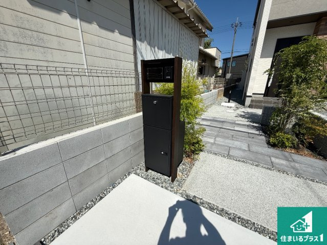 河内長野市南花台　新築一戸建ての外観|周辺は落ち着いた街並みの住宅地！子育てがしやすい住環境です！現地でしかわからない事もございます。是非一度ご覧ください。