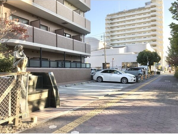 アスティオス港楽の駐車場