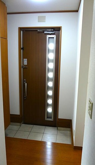 郡山市 富田町字下亀田（郡山駅） 2階建 ４ＬＤＫの玄関