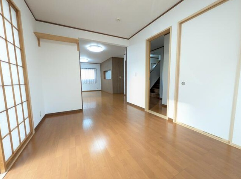 郡山市 富田町字下亀田（郡山駅） 2階建 ４ＬＤＫの洋室