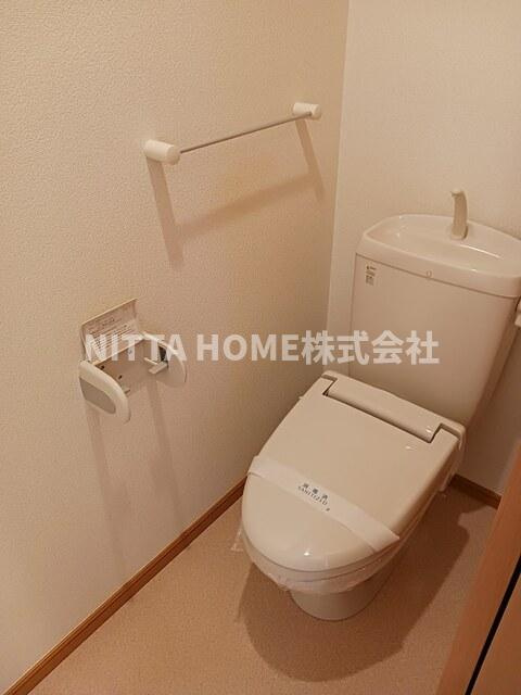 ミニヨンコリーヌＢのトイレ|暖房便座のトイレです＊