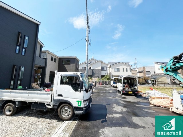 ●29(土)30(日)現地案内可能！　北葛城郡広陵町三吉大垣内の前面道路含む現地写真|周辺は閑静な住宅街です。前面道路もしっかりと有りますので車の出し入れも安心ですよ！