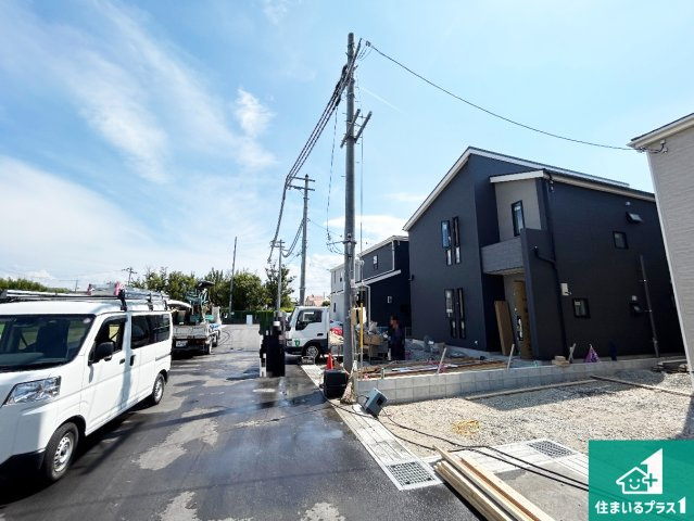 ●29(土)30(日)現地案内可能！　北葛城郡広陵町三吉大垣内の前面道路含む現地写真|駅やスーパー、小学校・中学校等日常生活に欠かせない情報や道のりもご紹介いたしますのでお気軽にご相談ください。