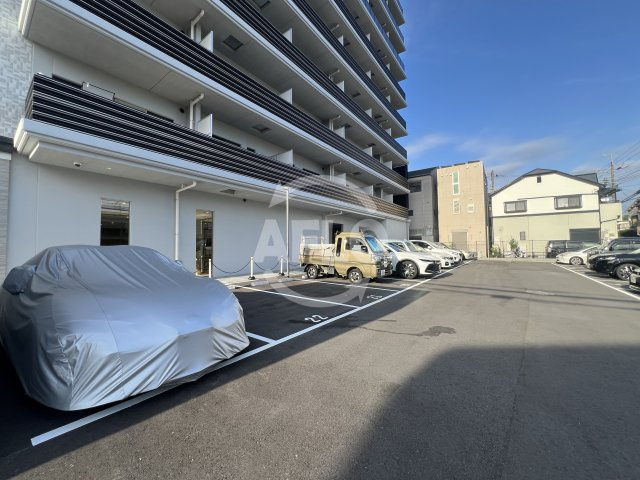 スプランディッドⅨの駐車場|スプランディッドⅨ　外観