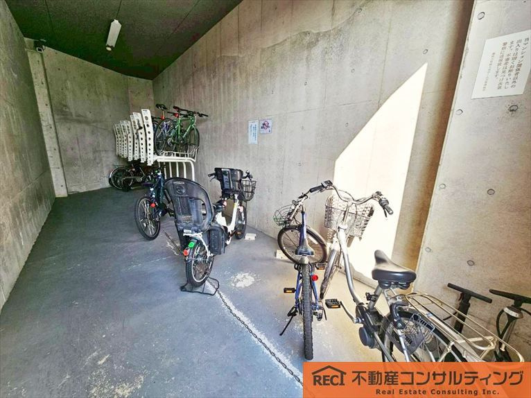 藤和六甲桜ヶ丘ホームズの駐輪場
