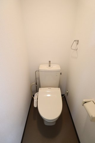 エスペランサ恵比寿のトイレ|コンパクトで使いやすいトイレです