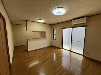 【居間・リビング】 | 天神町戸建借家
