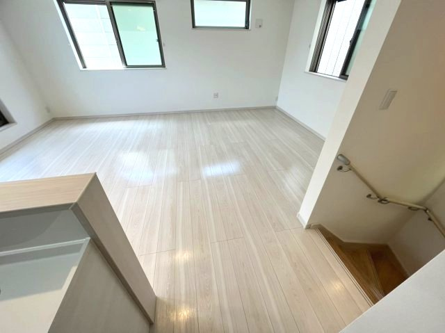 江戸川区中央３丁目の一戸建ての居間・リビング