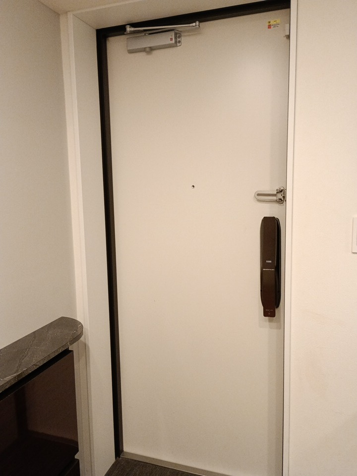 Smart Residence IoTele　初台の玄関|ゆったりとした玄関です