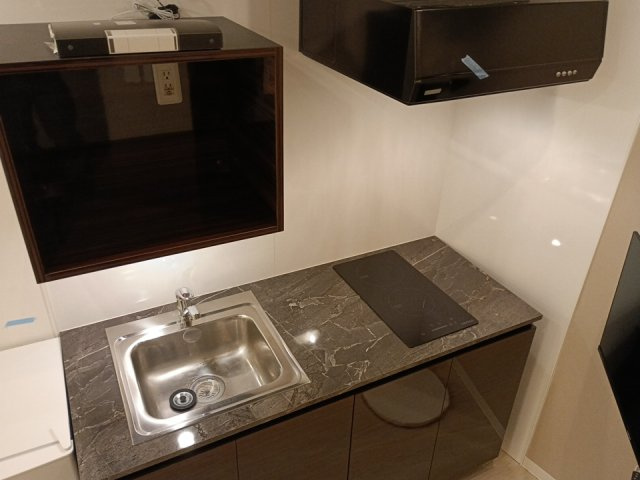 Smart Residence IoTele　初台のキッチン|コンパクトなキッチンで掃除もラクラク