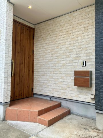 幡ヶ谷３丁目戸建のエントランス|清潔なエントランスです