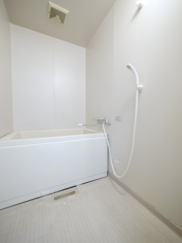 ローゼンハイムＢ棟の浴室|※写真は別の部屋のものです。