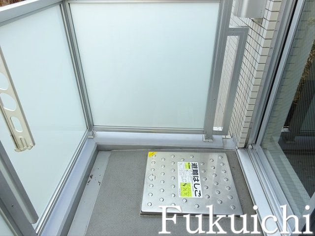 エスティメゾン都立大学のバルコニー