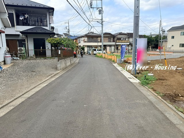 新座市野寺1丁目　新築住宅　全５棟の前面道路含む現地写真