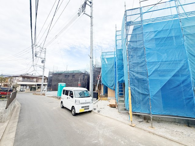 新座市野寺1丁目　新築住宅　全５棟の前面道路含む現地写真