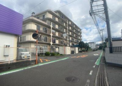 【外観】 | ネオコーポ町田 | マンションの外観は非常に重要なポイントです！外観の善し悪しは資産価値に大きな影響を与えます。外観のいいマンションを購入することで、高値で売却がしやすく、買い手が見つかりやすいというメリットがあります。