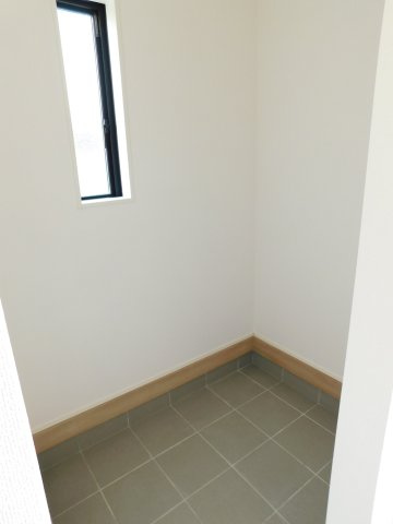 清須市中河原の新築一戸建の収納|◇シューズインクローク◇　　ベビーカーやアウトドア用品などが置ける収納スペース完備！