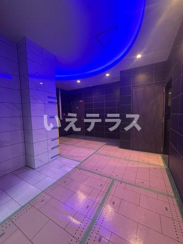 セレニテ神戸駅前アリエのエントランス|ゆとりのあるエントランスです