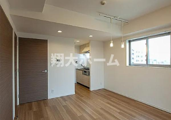 ライジングプレイス浅草参番館の居間・リビング