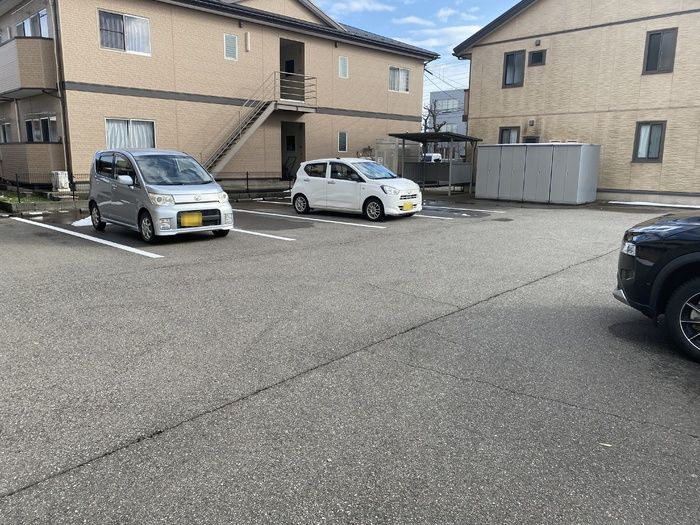 メゾン定正　Bの駐車場