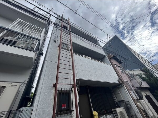 丹下ビルの外観