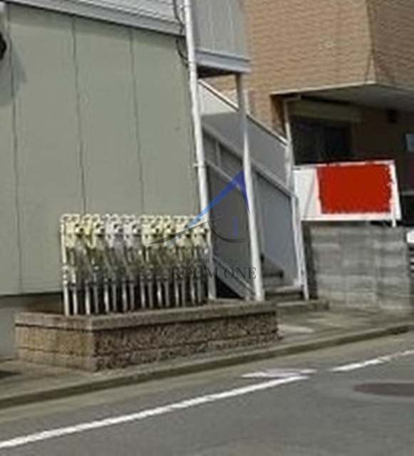 コロナビレッヂのエントランス|エントランスです。