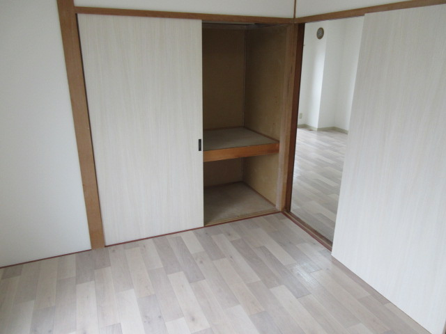 パールハイツBの洋室
