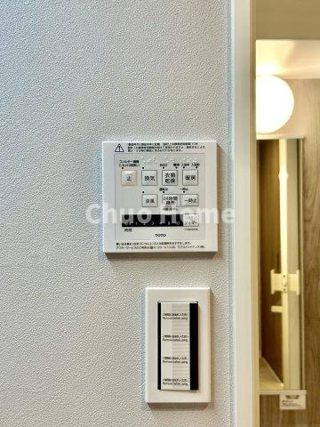 ガーデンプラザ柴又弐番館の冷暖房・空調設備|【浴室乾燥機】暖房・冷風・換気・乾燥が可能です。毎日を快適に過ごせるうれしい機能が揃っています。雨の日の洗濯物も安心です。