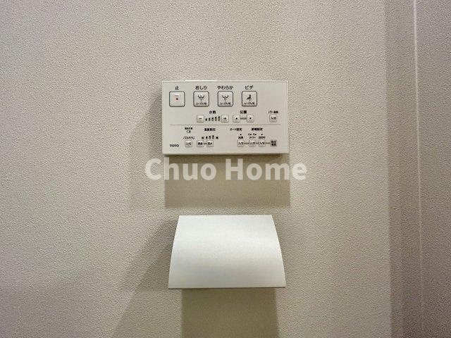 ガーデンプラザ柴又弐番館の内装|【ウォシュレット】清潔に使いたいお手洗いには最適な設備です。もちろんウォームレットも標準装備です。