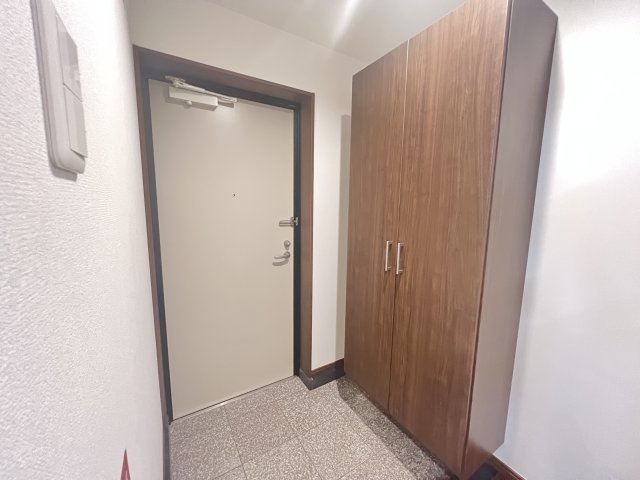 ヴェルデ首里の玄関