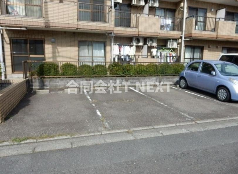 ウェルストンハイツの駐車場|他号室の写真です。