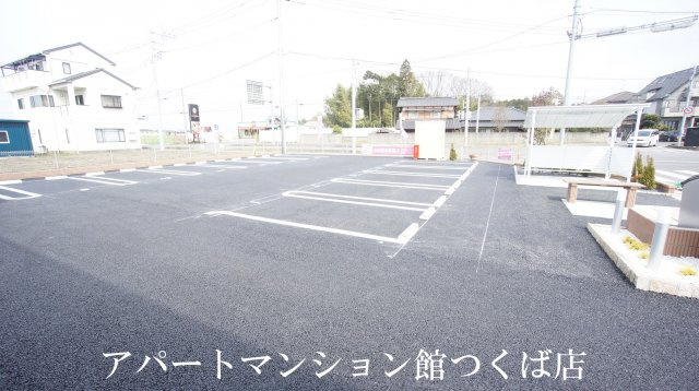 CEREZO(セレッソ)の駐車場