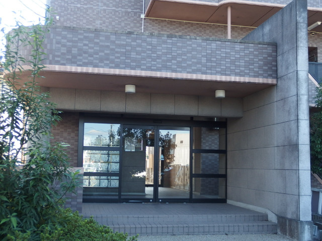 ラフィーネＫのエントランス