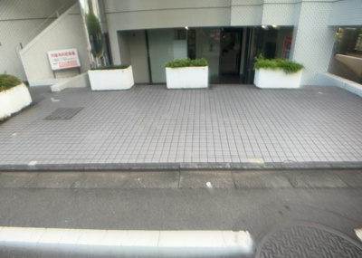 【駐輪場】 | メゾン・ド・ノア明神町 | マンションの駐輪場は、事前に空きがあるか確認を取ると安心です。せっかく入居したのに駐輪スペースがない！なんてことになったら大変ですよね。そこで、内見時や購入前にはまず事前に確認しておくと良いでしょう。