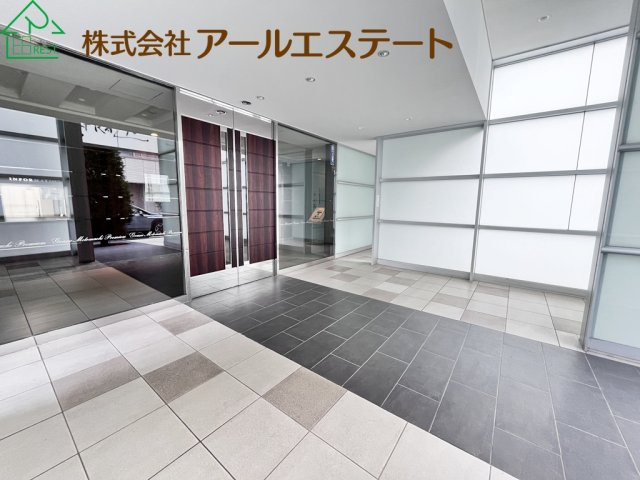 グラジオ元町プレミアム　　中古マンションの玄関