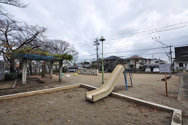 コスモ北野田の周辺|南野田くるまゆり公園(隣接公園)