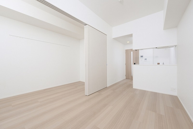 【居間・リビング】 | 新品家具付きマンション西中洲8(KaGood福岡)