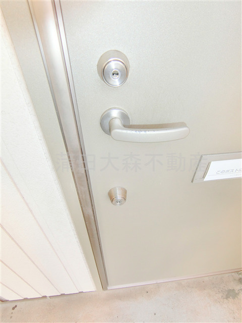 シャルム大森の玄関