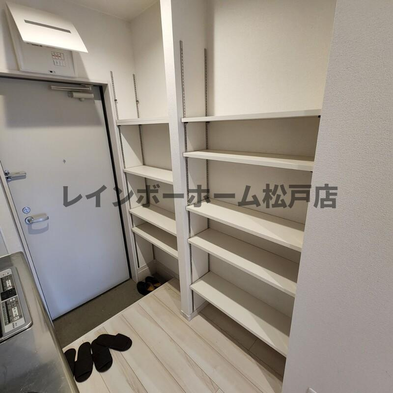 MELDIA野田Bの玄関