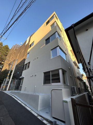 LUCENT COURT 白山