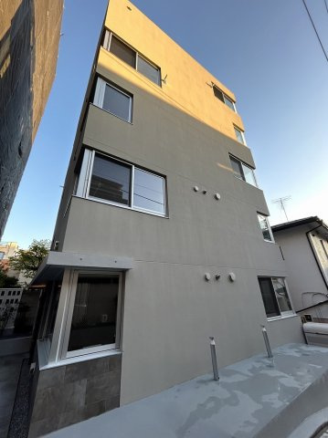 LUCENT COURT 白山の外観