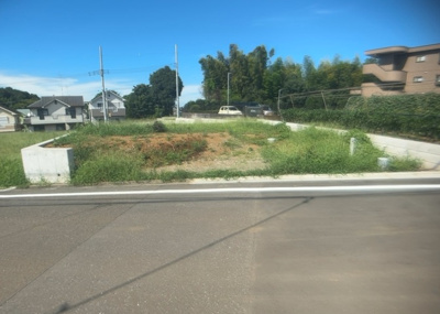 【外観】 | 石川町売地 | 土地の前の道路に消火栓が設置されていることがあります。この場合、道路交通法第45条第1項により、駐車禁止の場所が指定されています。そのため、車庫などの駐車スペースをつくることができない場合があります。